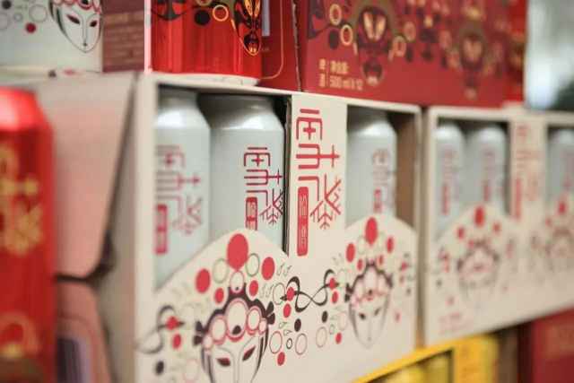 重新定义啤酒？雪花前两次都成功了，这次可能有更大的“野心”